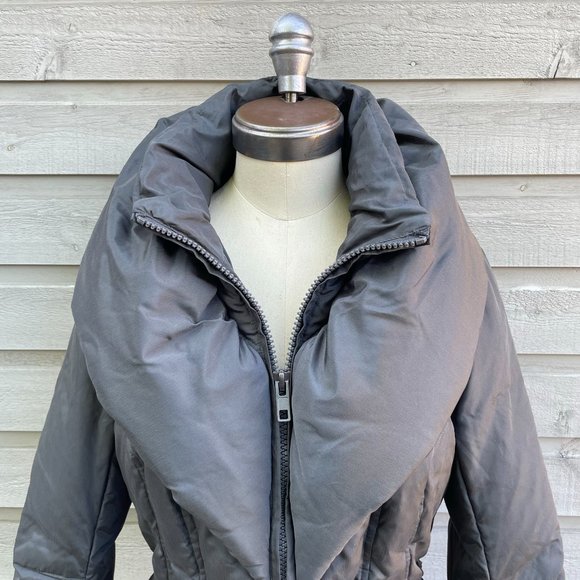 Women's Gray Down-filled Puffer Jacket - Picture 4 of 7